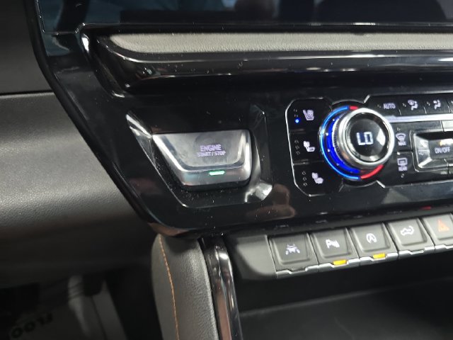 Used 2024 GMC Sierra 1500 AT4 w/ AT4 Premium Package AWD/4WD image 23