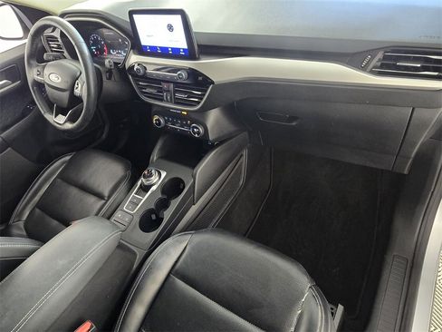 Used 2020 Ford Escape SEL image 15