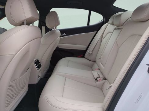 Certified 2026 Genesis G70 2.5T RWD image 10