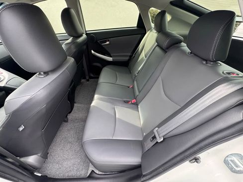 Used 2015 Toyota Prius Four image 17