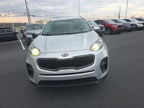Used 2018 Kia Sportage LX w/ LX Popular Package image 4