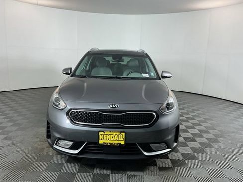 Used 2017 Kia Niro Touring w/ Advanced Technology Package FWD image 2