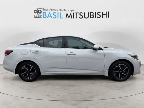 Used 2025 Nissan Sentra SV image 6