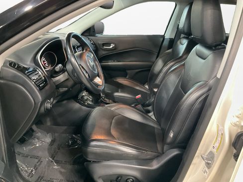 Used 2019 Jeep Compass Limited AWD/4WD image 10