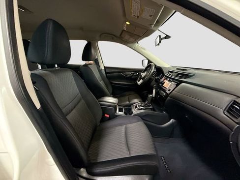 Used 2017 Nissan Rogue S image 26