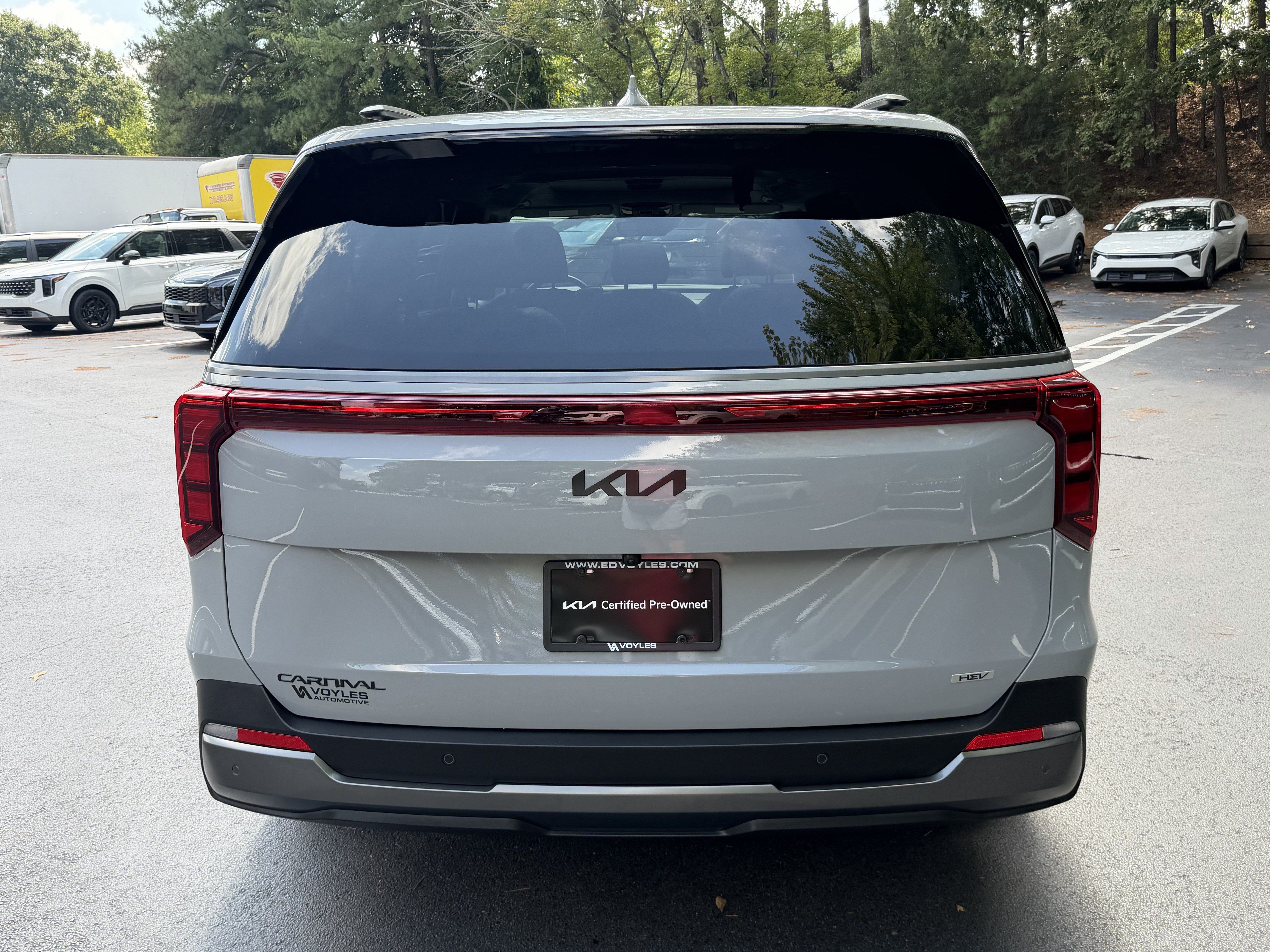 Certified 2026 Kia Carnival SX FWD image 6
