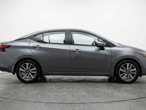 Used 2025 Nissan Versa SV image 11
