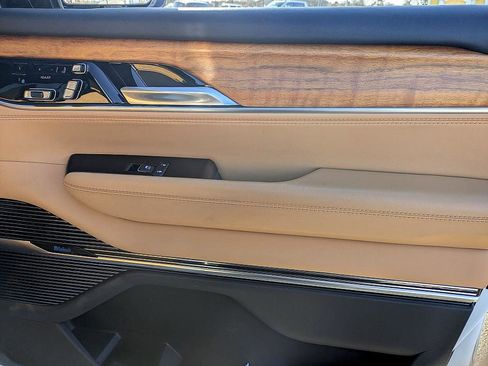 Used 2022 Jeep Grand Wagoneer Series III image 33