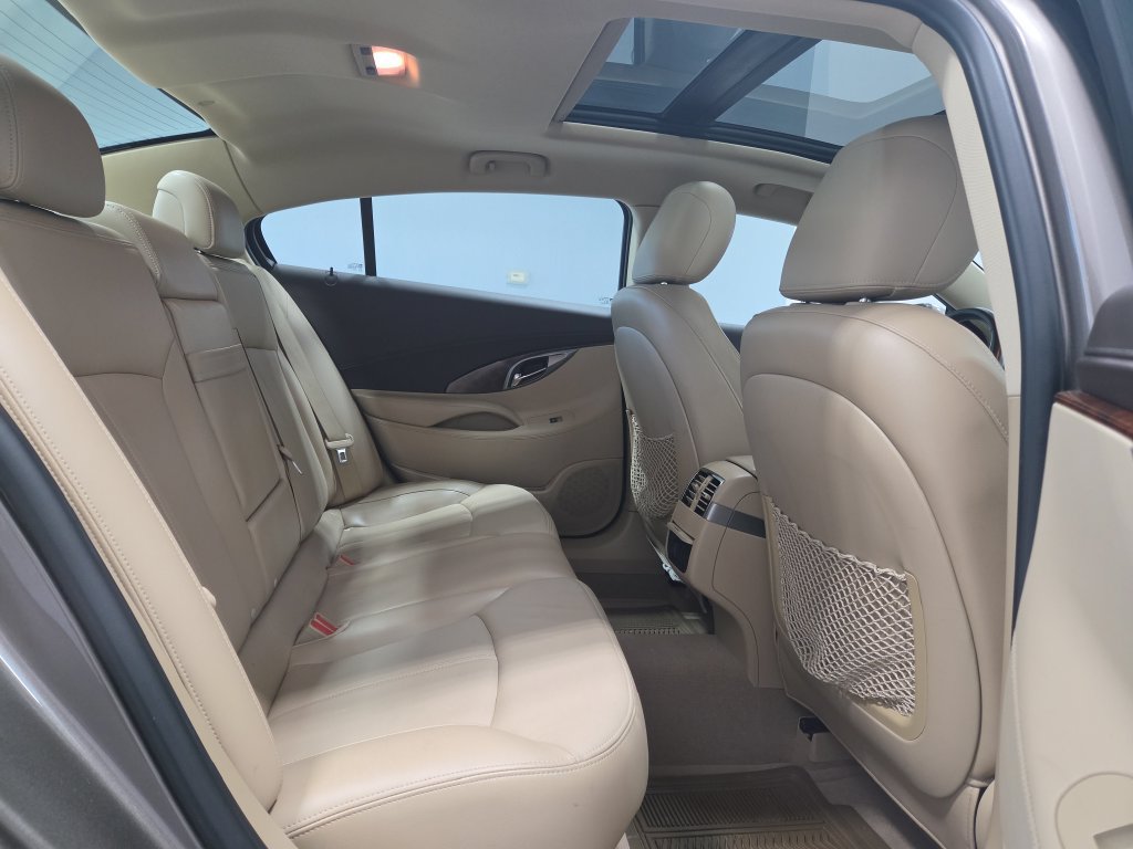 Used 2011 Buick LaCrosse CXL FWD image 16