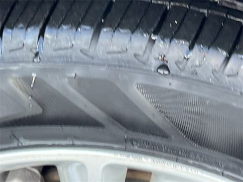 Used 2020 Buick Encore GX Preferred w/ Cold Weather Comfort Package image 6