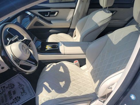 Used 2022 Mercedes-Benz S 580 4MATIC Sedan w/ 3D Technology Package image 2
