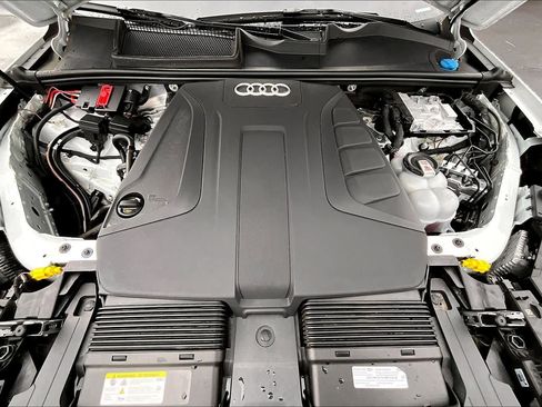 Certified 2025 Audi Q7 2.0T Premium Plus w/ Premium Plus Package AWD/4WD image 50
