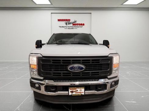 Used 2023 Ford F250 XL AWD/4WD image 2
