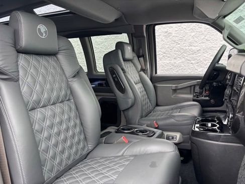 New 2026 GMC Savana 2500 w/ Driver Convenience Package RWD image 22