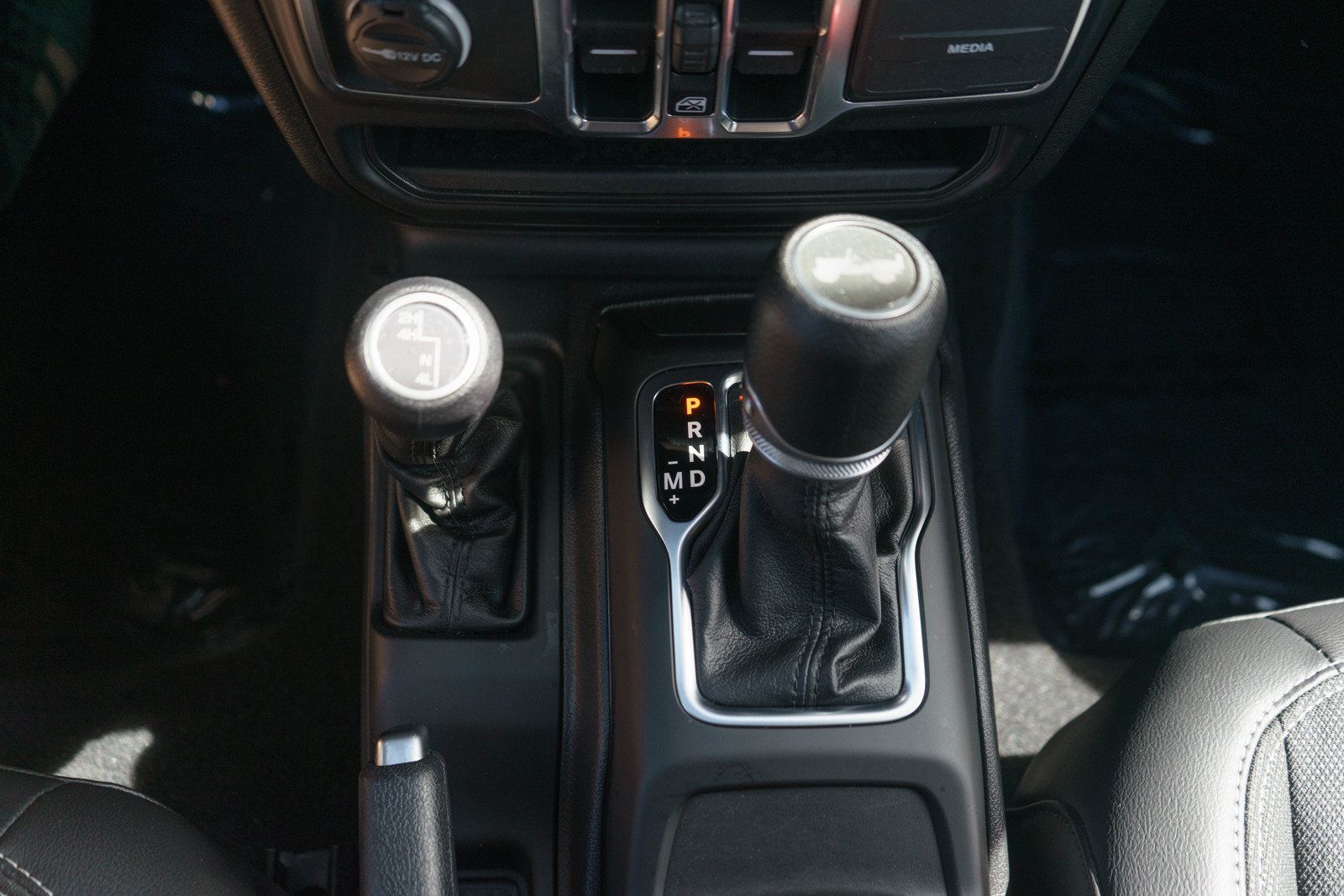 Used 2023 Jeep Wrangler Unlimited Sport AWD/4WD image 19