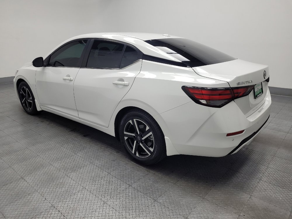 Used 2025 Nissan Sentra SV FWD image 3