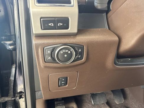 Used 2016 Ford F150 King Ranch w/ Equipment Group 601A Luxury AWD/4WD image 23