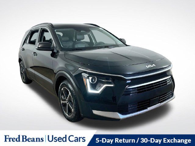 Used 2023 Kia Niro EX w/ EX Cold Weather Package FWD image 1