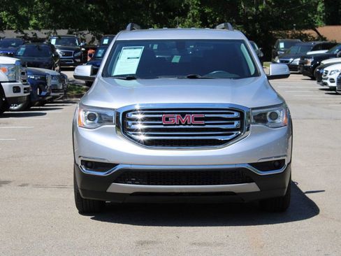 Used 2018 GMC Acadia SLT w/ LPO, Floor Liner Package FWD image 2