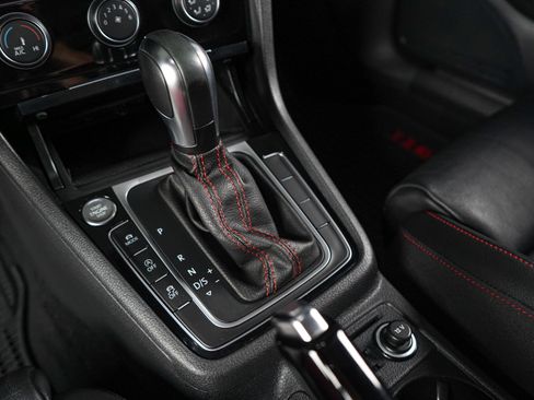 Used 2021 Volkswagen GTI SE FWD image 67