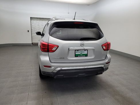 Used 2017 Nissan Pathfinder S FWD image 6
