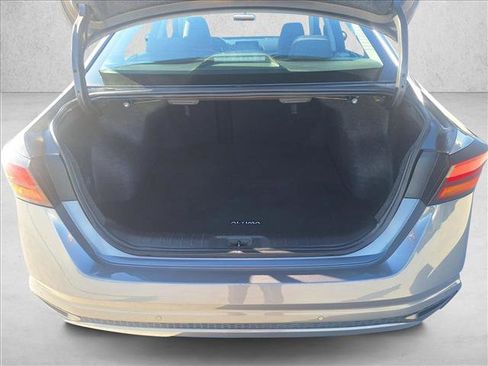 Used 2024 Nissan Altima 2.5 S image 17