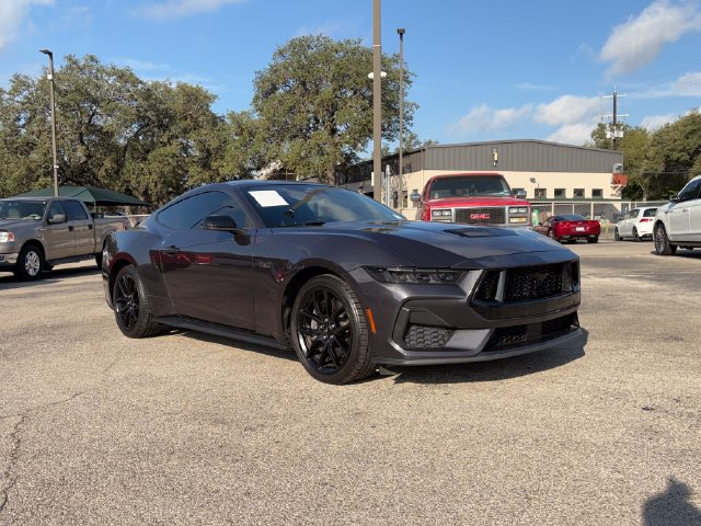 Used 2024 Ford Mustang GT Premium RWD image 7
