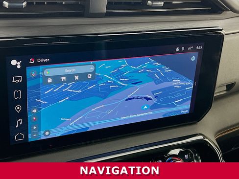 Used 2024 GMC Sierra 1500 AT4 w/ Technology Package image 9