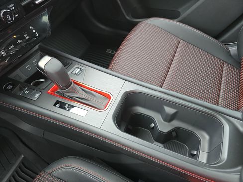 New 2026 Nissan Kicks SR FWD image 24