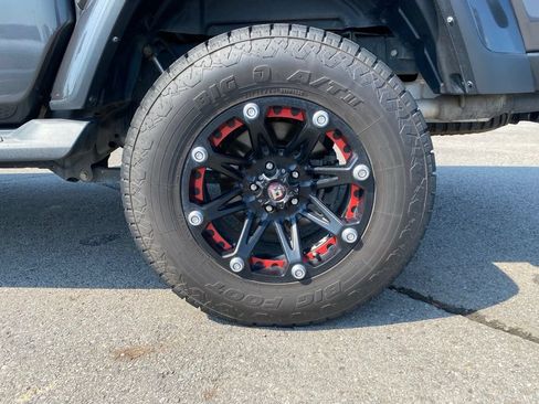 Used 2021 Jeep Gladiator Overland w/ Popular Equipment Package AWD/4WD image 13