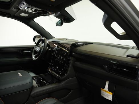 New 2026 GMC Yukon XL AT4 w/ AT4 Premium Plus Package AWD/4WD image 22