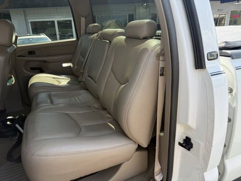 Used 2003 Chevrolet Silverado 3500 LT RWD image 17