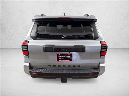 Used 2025 Toyota 4Runner SR5 AWD/4WD image 4