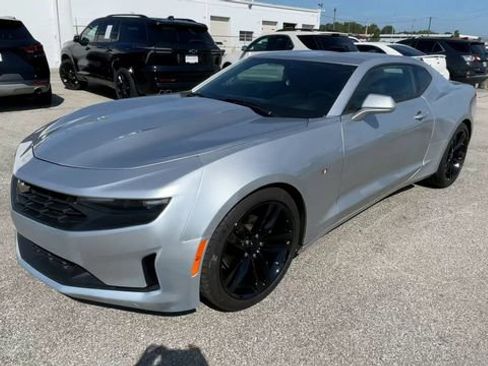 Used 2019 Chevrolet Camaro LT RWD image 6