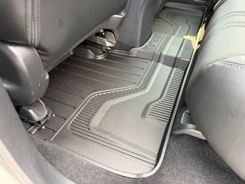 Used 2025 Honda HR-V EX-L image 12