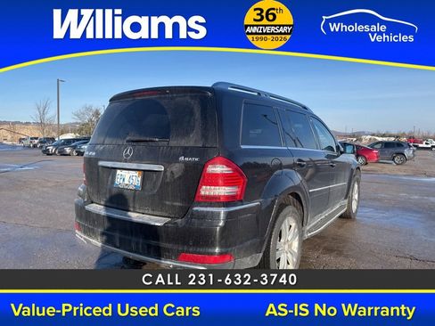 Used 2011 Mercedes-Benz GL 450 4MATIC image 7