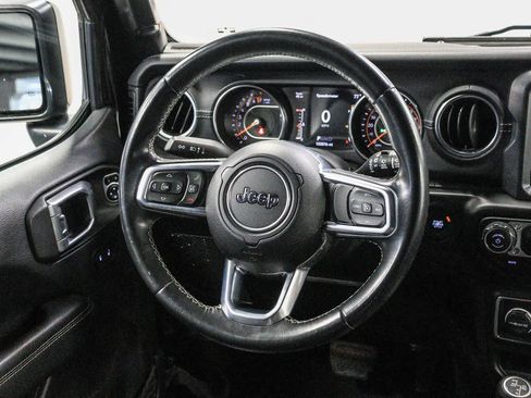 Used 2019 Jeep Wrangler Unlimited Sahara AWD/4WD image 17