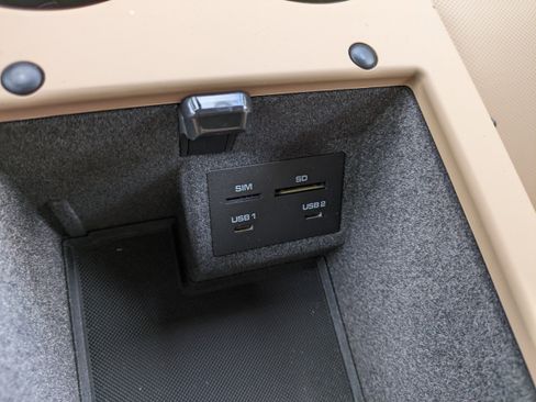 Used 2023 Porsche Macan image 30