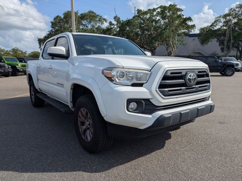 Used 2019 Toyota Tacoma SR5 RWD image 3