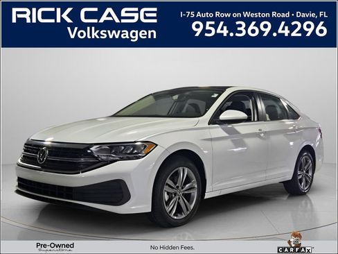 Certified 2023 Volkswagen Jetta SE w/ Panoramic Sunroof Package FWD image 1