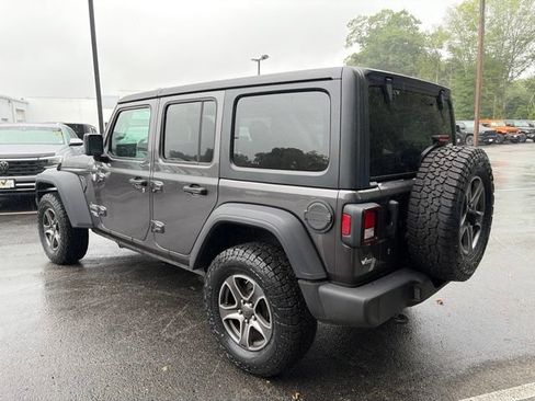 Used 2019 Jeep Wrangler Unlimited Sport S AWD/4WD image 4