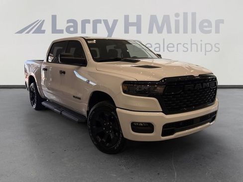 New 2026 RAM 1500 Express AWD/4WD image 7