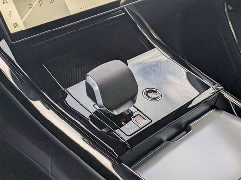 New 2025 Land Rover Range Rover Sport Dynamic SE image 9