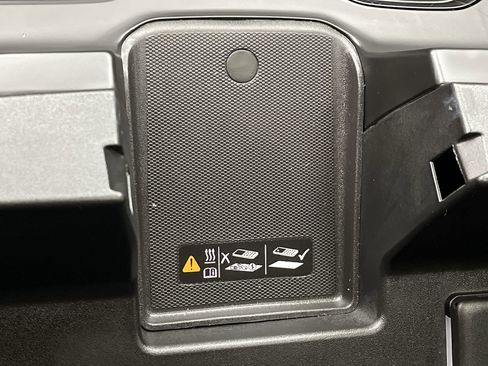 Certified 2024 GMC Sierra 1500 AT4 w/ Technology Package image 27