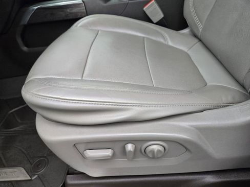 Used 2020 Chevrolet Silverado 1500 LTZ w/ LTZ Premium Package image 24