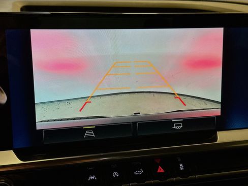 Used 2023 Chevrolet Silverado 1500 LT image 22