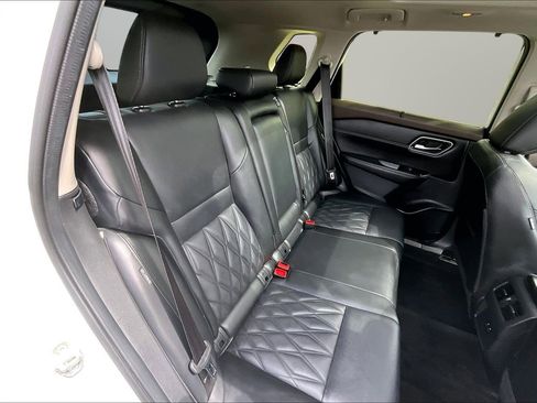 Used 2023 Nissan Rogue Platinum AWD/4WD image 17