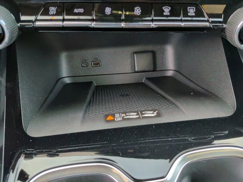 New 2026 Chevrolet Traverse LT image 29