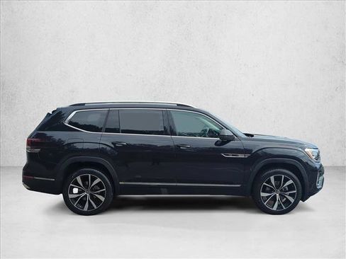Used 2024 Volkswagen Atlas SEL Premium R-Line image 4