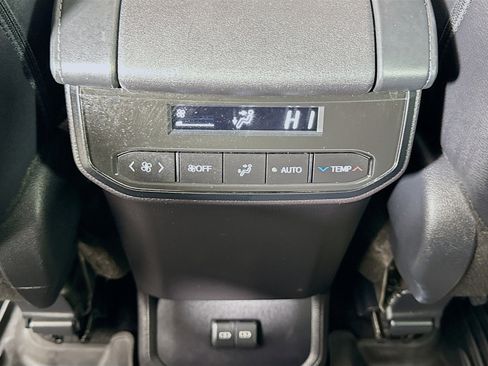Certified 2025 Toyota Highlander image 24
